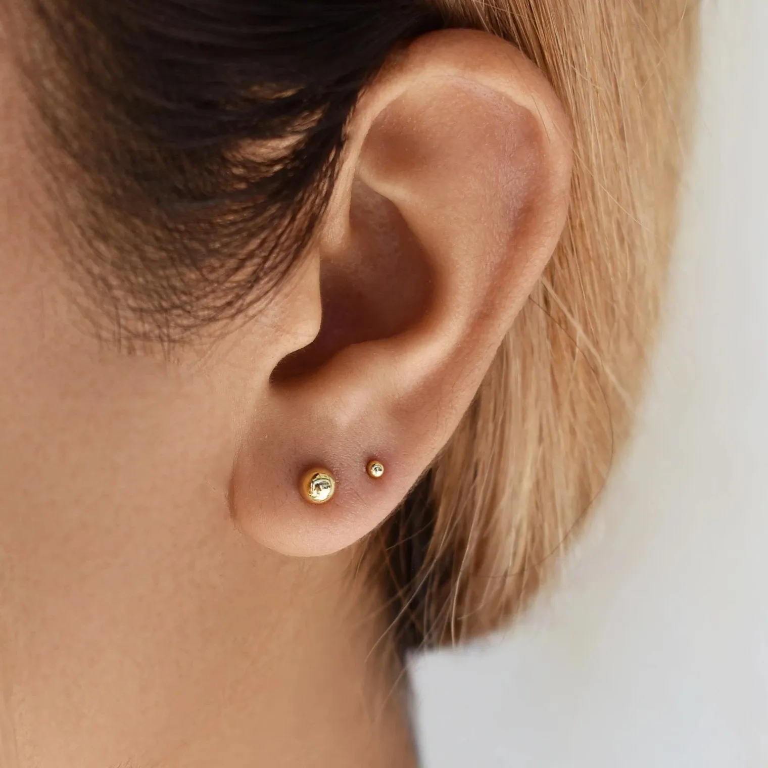 10k Solid Gold Sphere Studs