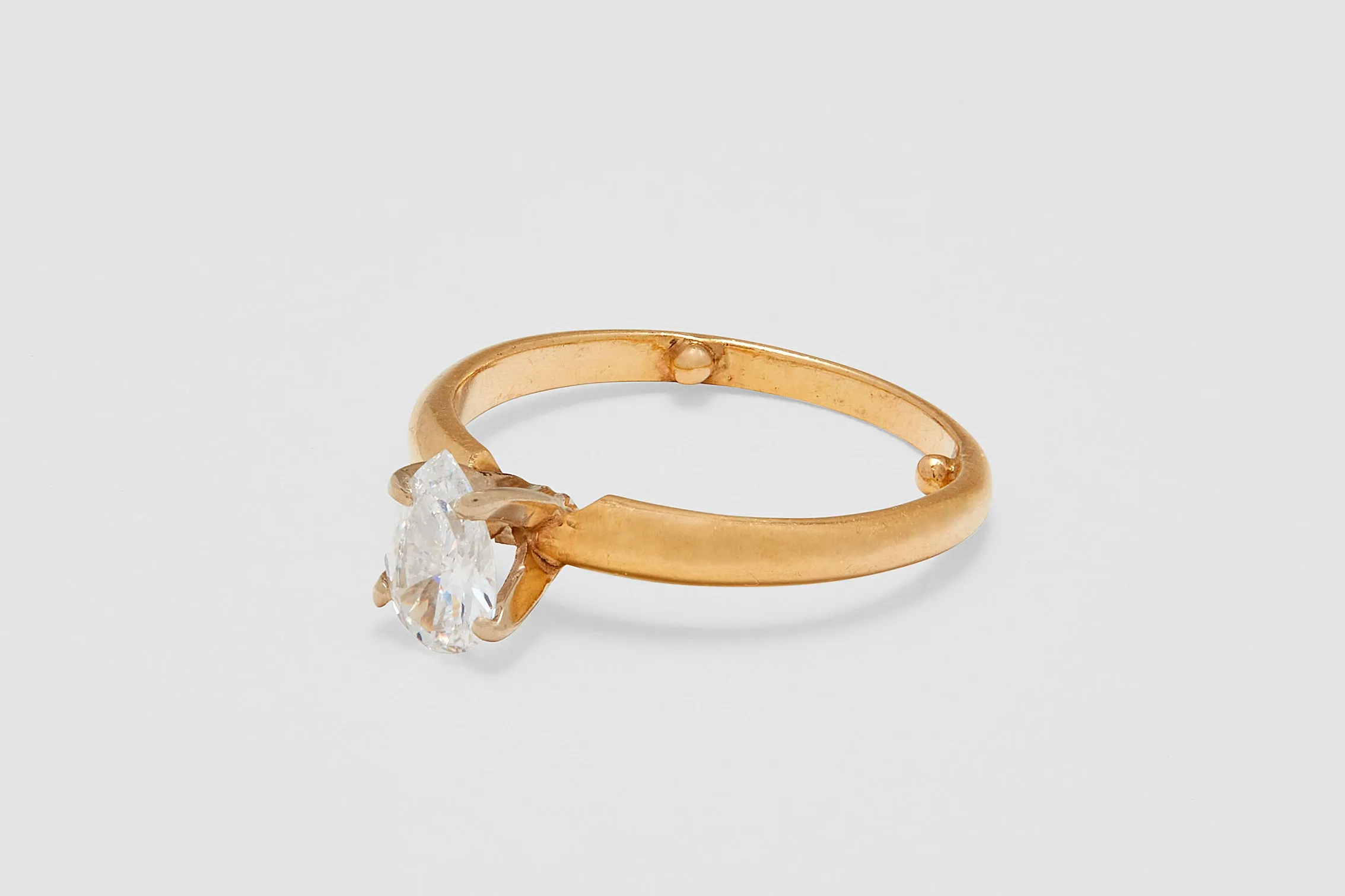 14k Gold Pear Shaped Diamond Ring