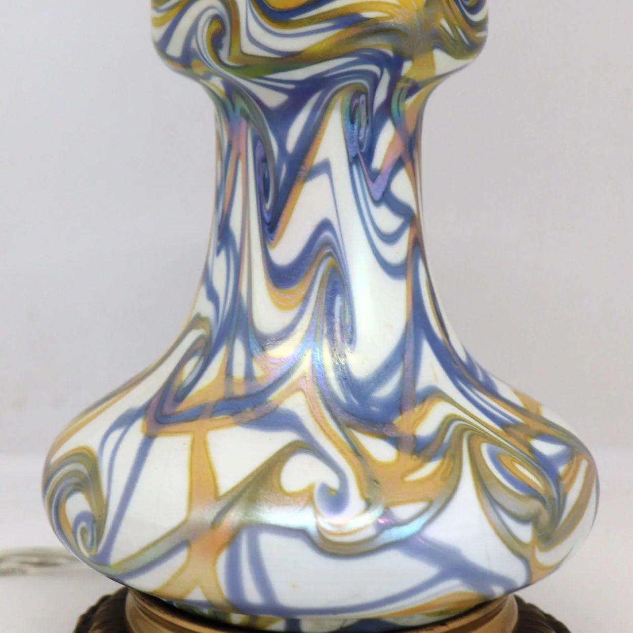 American Quezal Bronze Mounted Glass King Tut One-Light Table Lamp