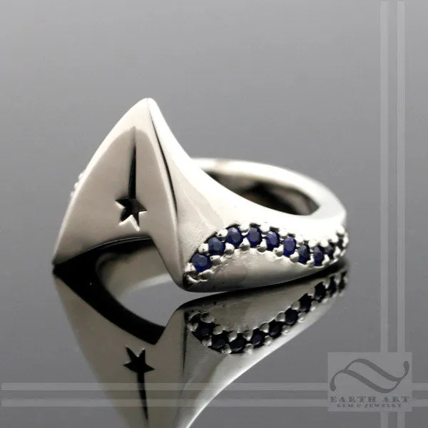 Captains Star Signet Ring - White gold with sapphire and Diamond