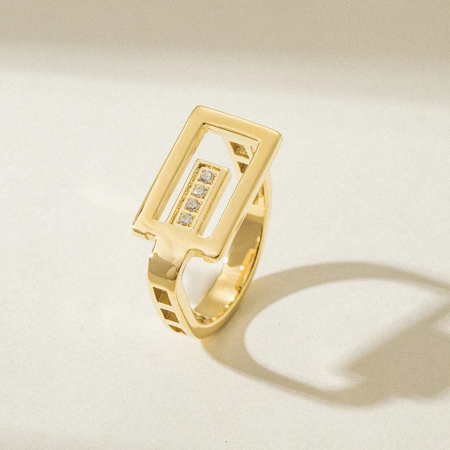 Creative G-shaped ring-NSR252STGCZD