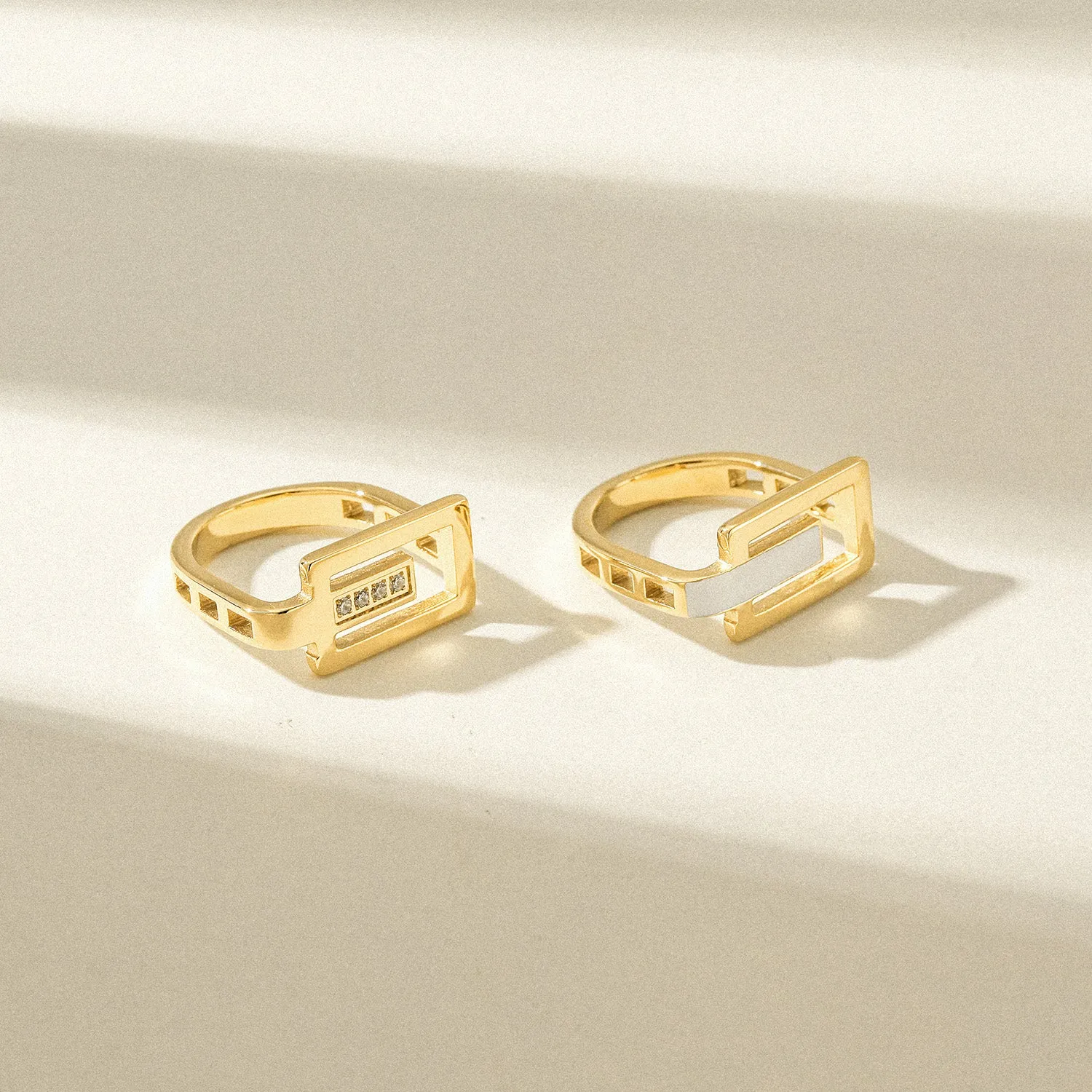 Creative G-shaped ring-NSR252STGCZD