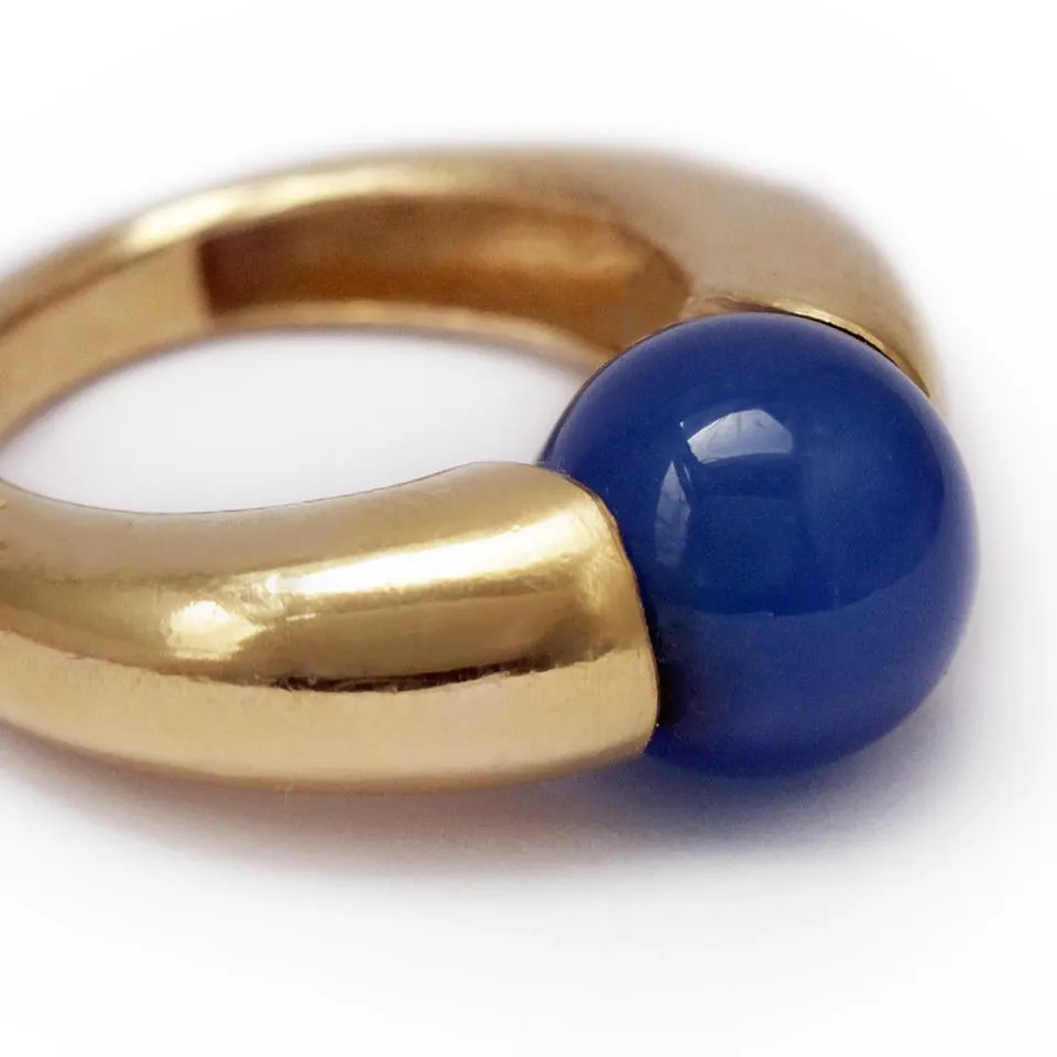 Donut- blue round stone ring