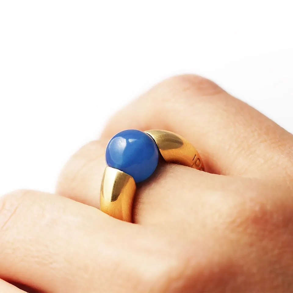 Donut- blue round stone ring
