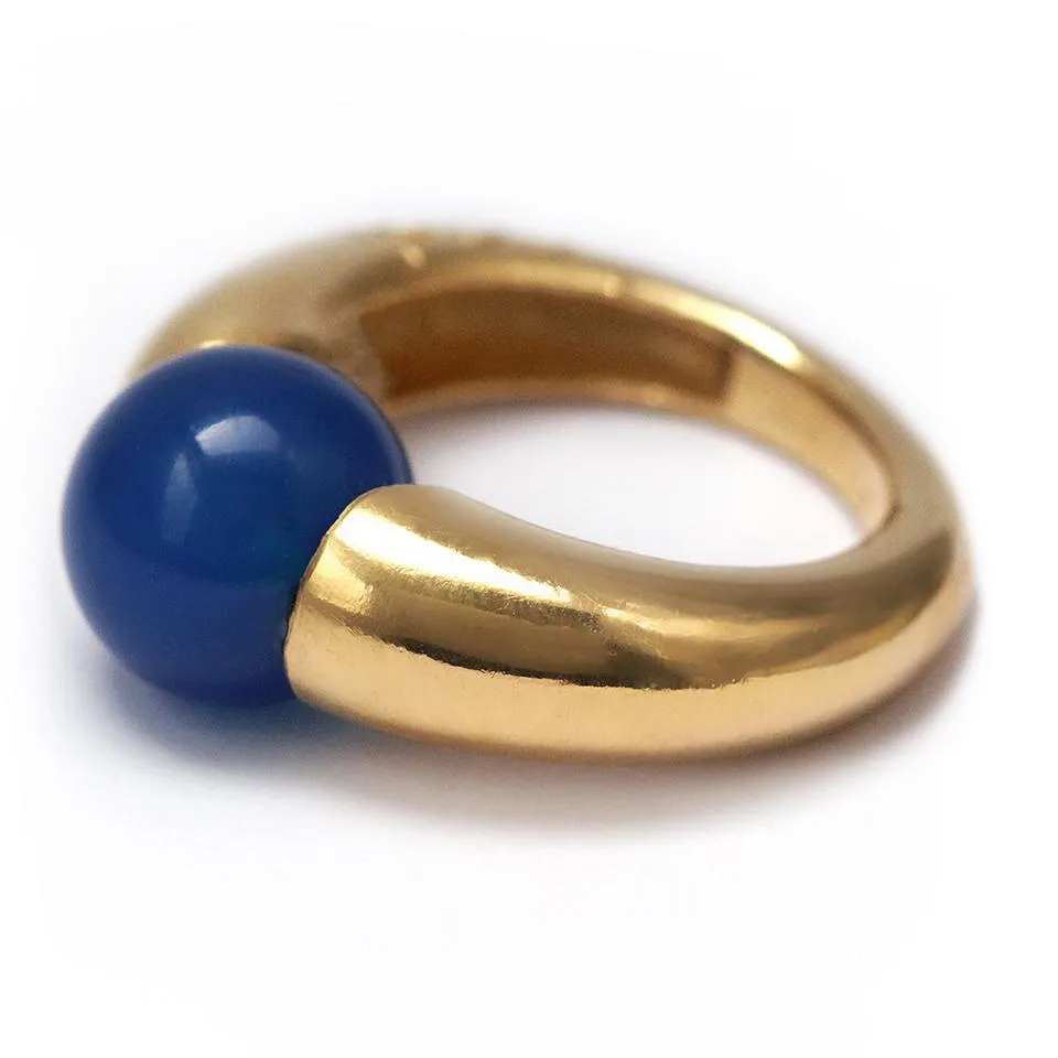 Donut- blue round stone ring