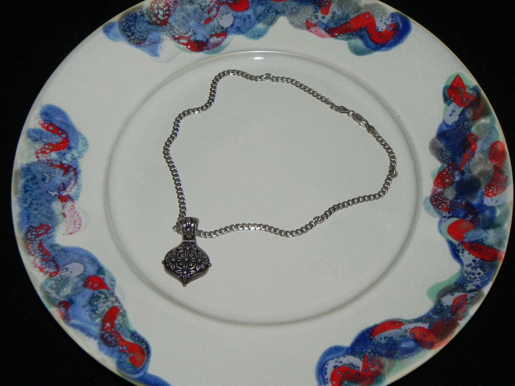 Estate Sterling Pendant, Floral Decorative Elegant