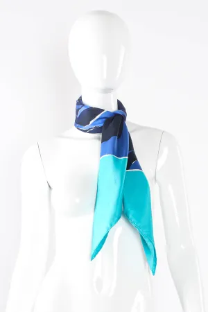 Graphic Rose Print Scarf