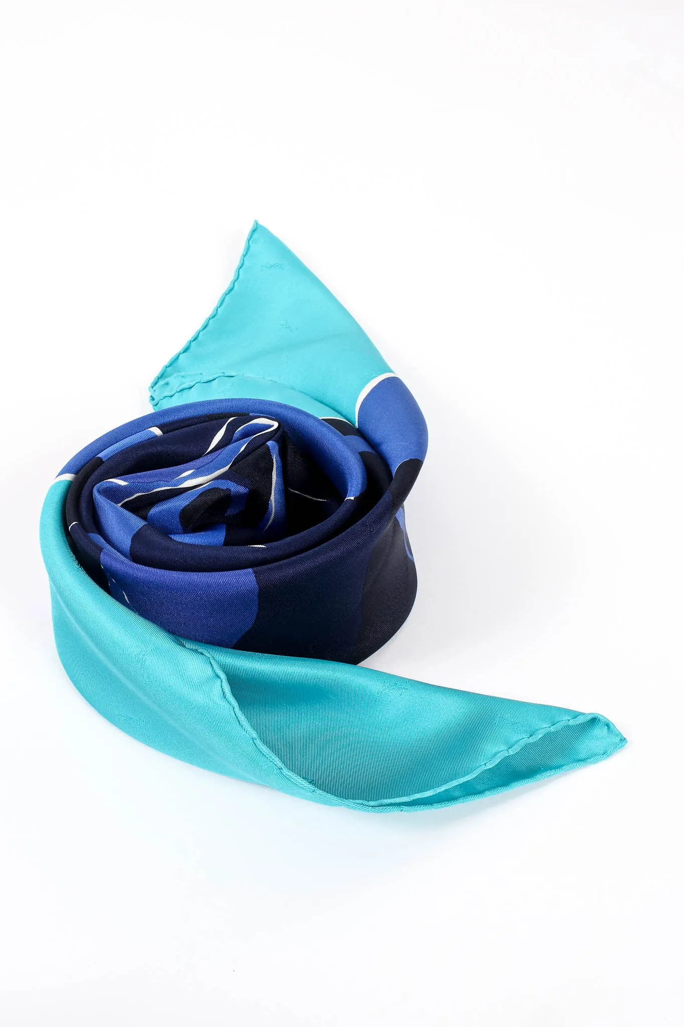 Graphic Rose Print Scarf