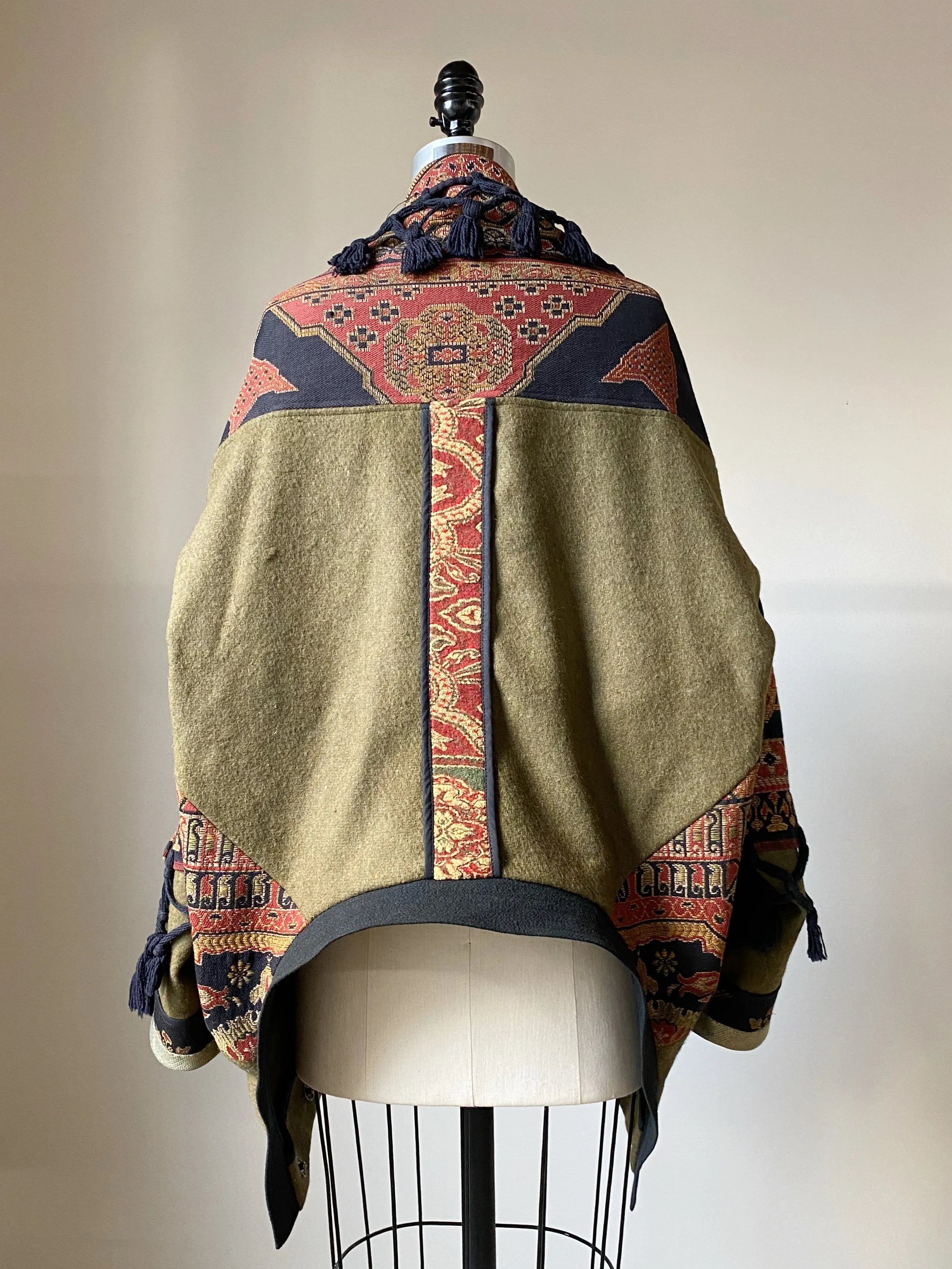 mia cocoon jacket
