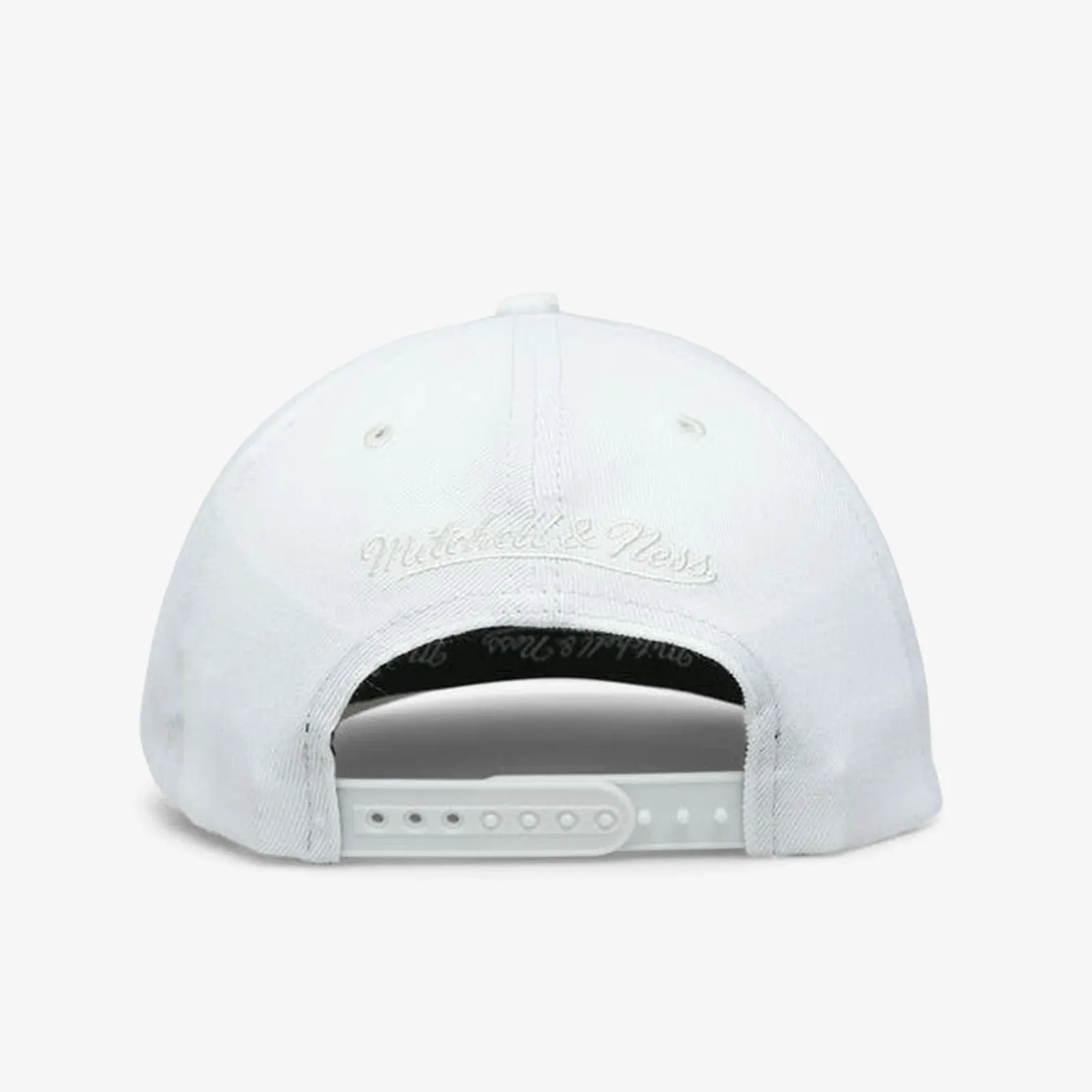 Milwaukee Bucks Script Vintage White Classic Redline Snapback