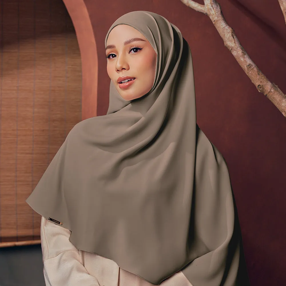 Mina Khimar in Dark Moss