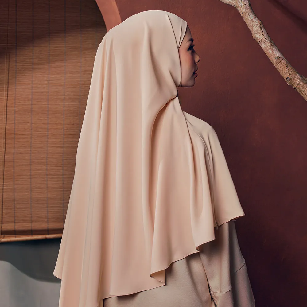 Mina Khimar in Peach