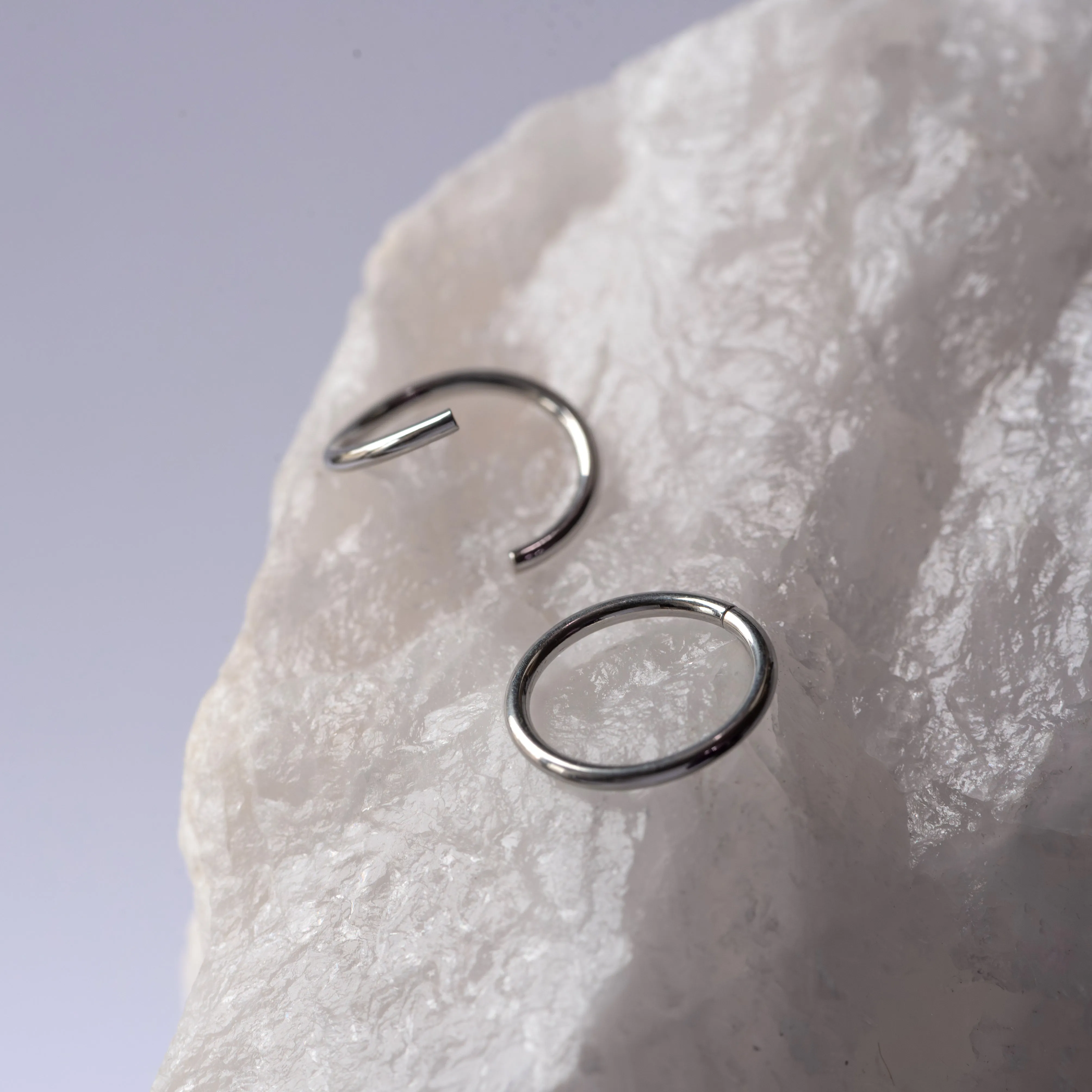 Niobium Simple Seamless Ring