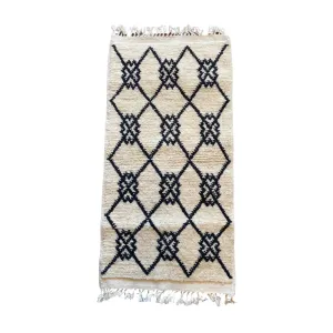 No. 752 | 1' 7" x 3' 3"