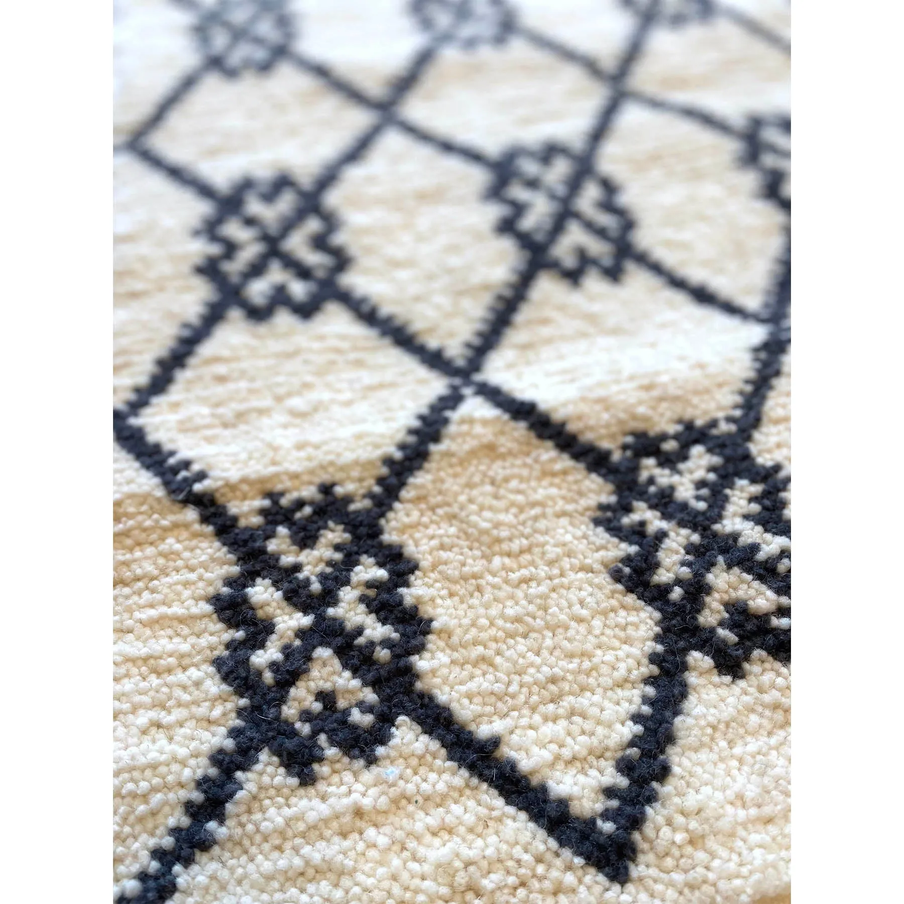 No. 752 | 1' 7" x 3' 3"