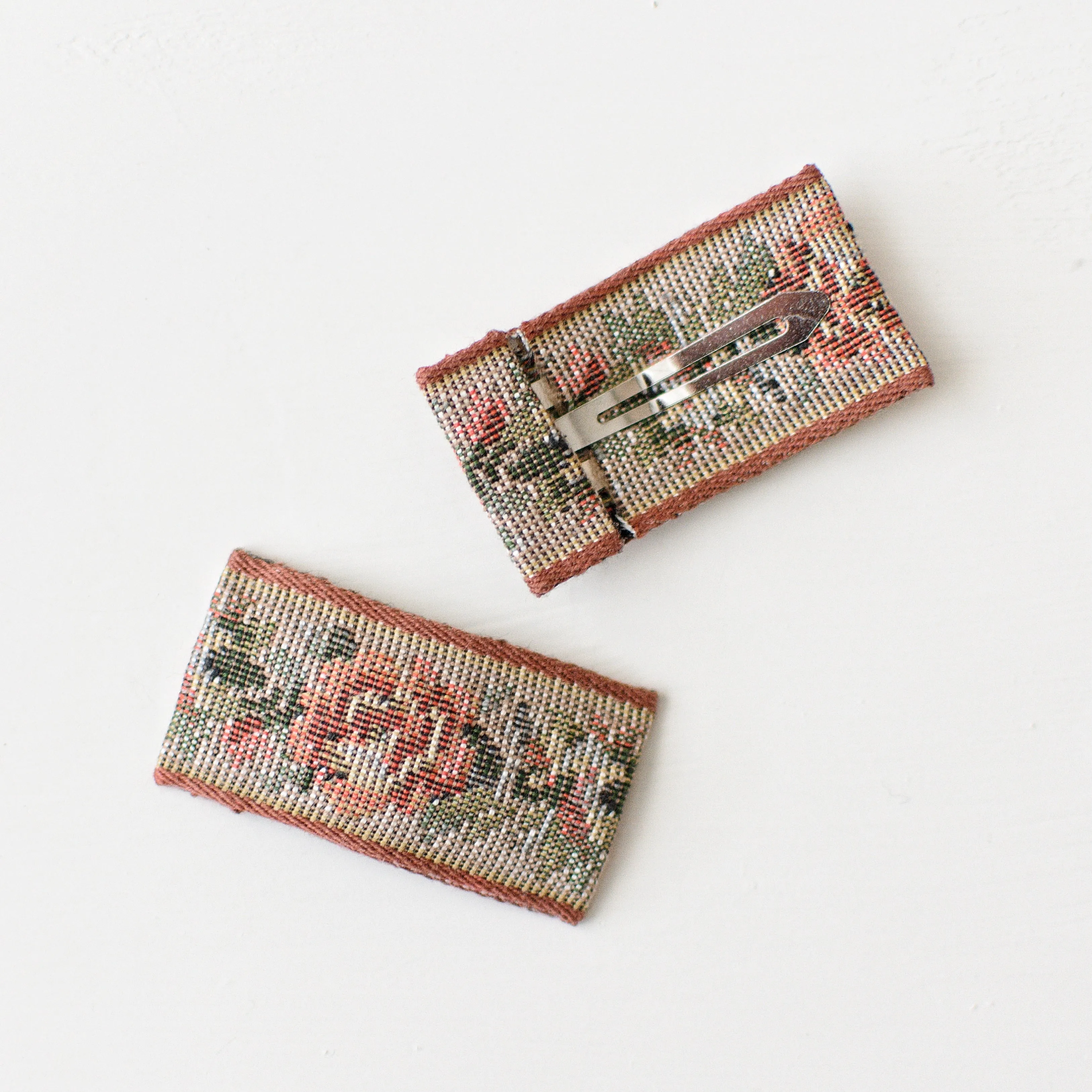 Rose Vintage Ribbon 2in Snap Clip