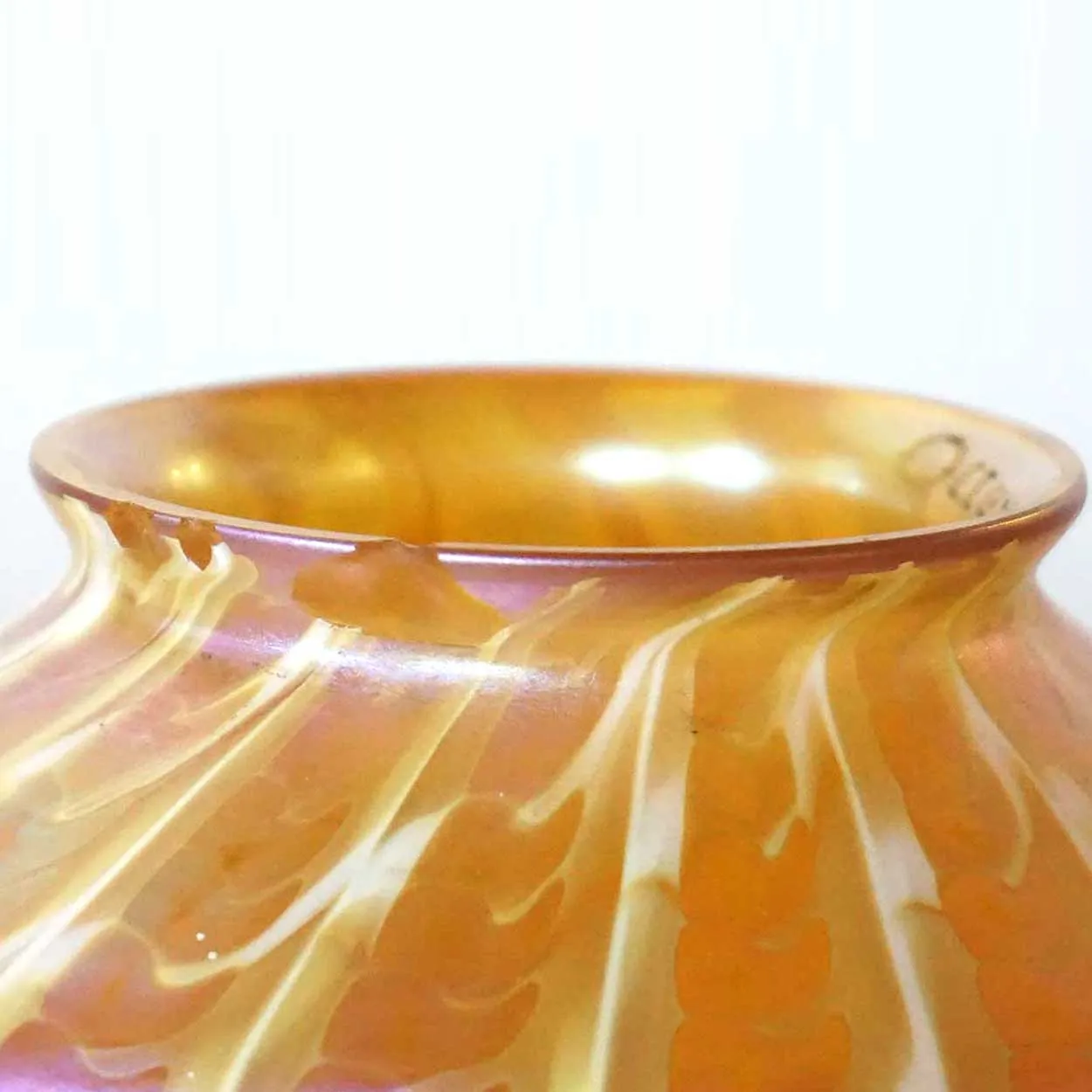 Set of Five American Quezal Art Nouveau Glass Snakeskin Lamp Shades