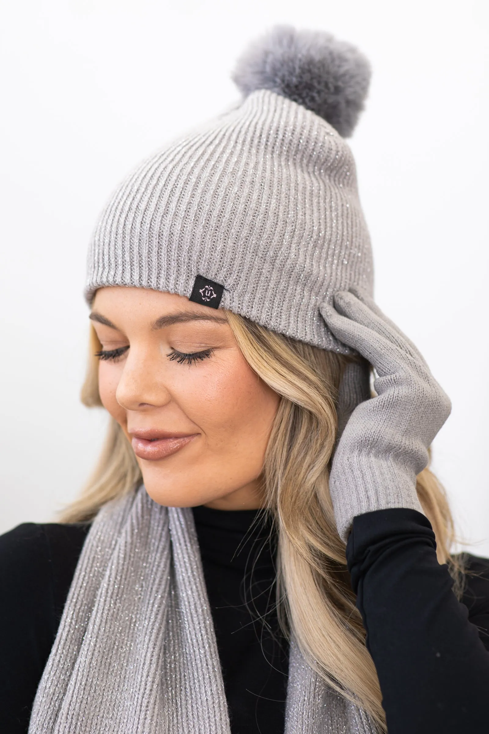 Silver Scarf and Beanie Set With Lurex