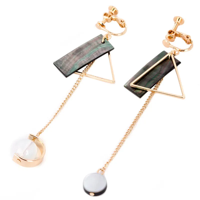 Simple and Sweet Temperament Natural Color Shell Earrings Asymmetric Geometry Minimalist Design Earrings Jewelry Female