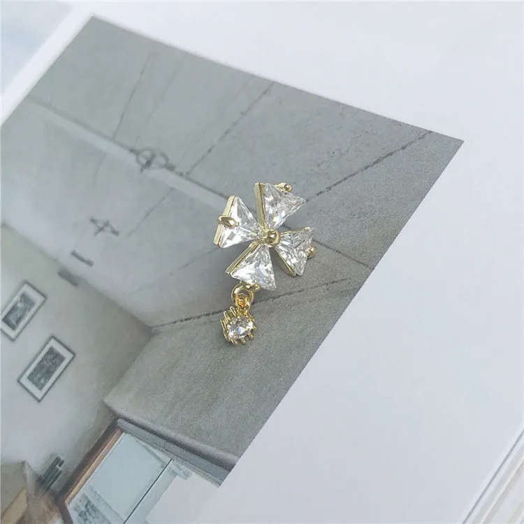 Simple Small Fresh Silver Earrings Female High-end Wild Asymmetric Zircon Four-leaf Clover Earrings