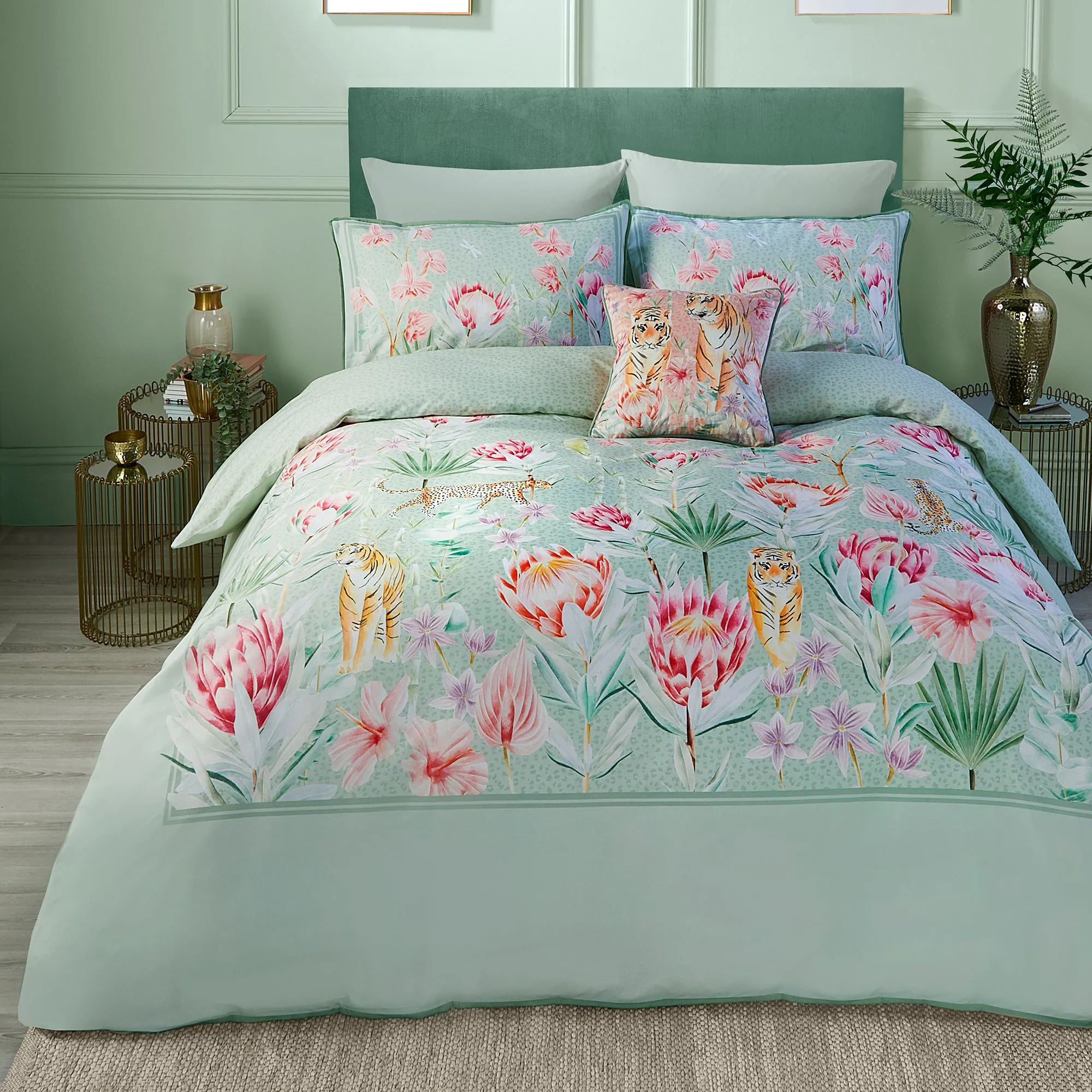 Soiree Tropical Leopard Duvet Cover Set - Green