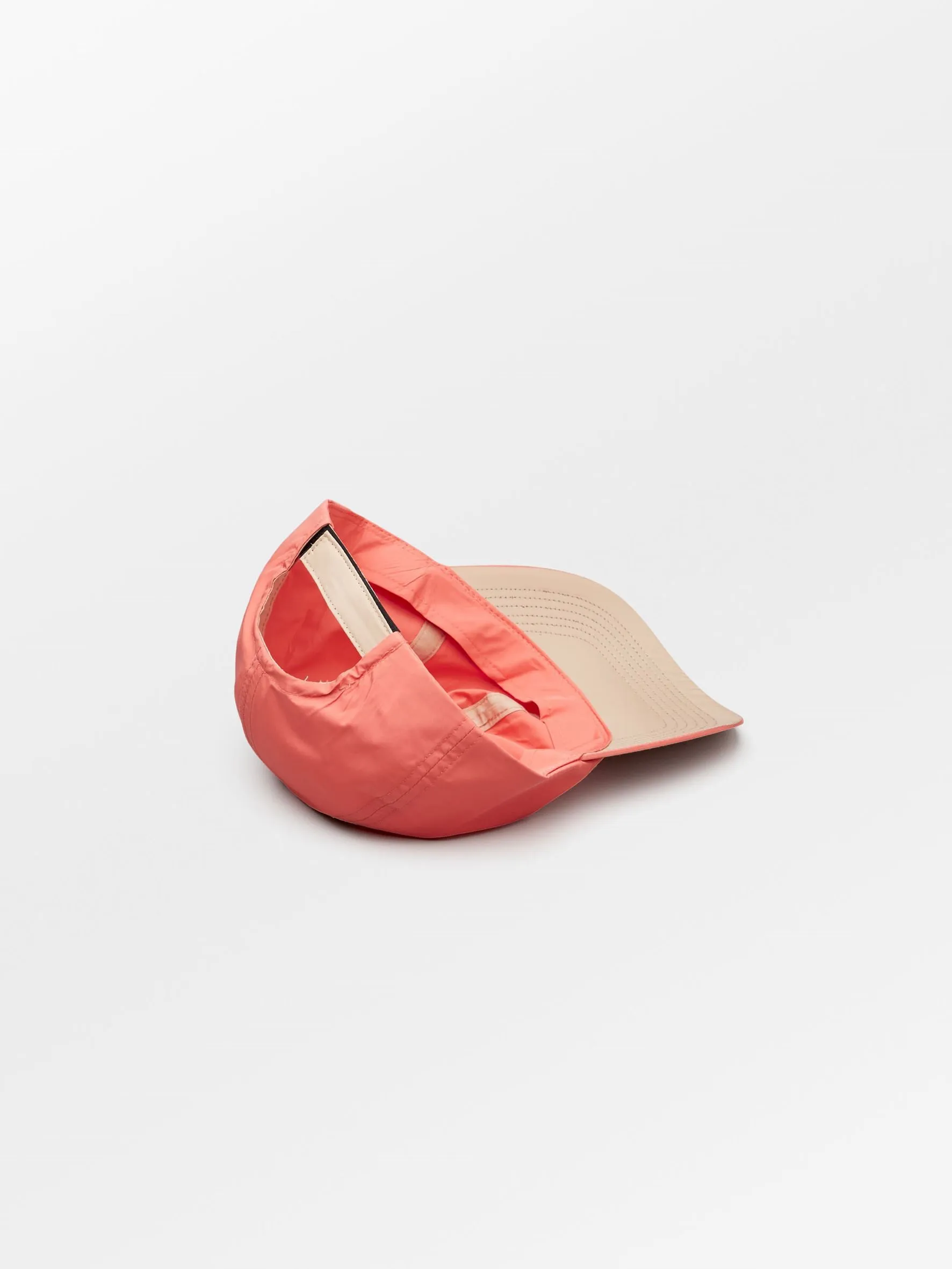 Solid Raincap