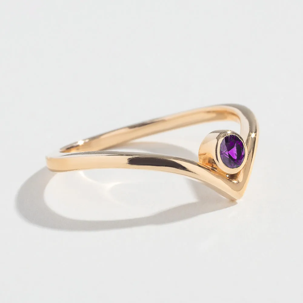 SOLITAIRE CHEVRON RING | 14K GOLD | AMETHYST
