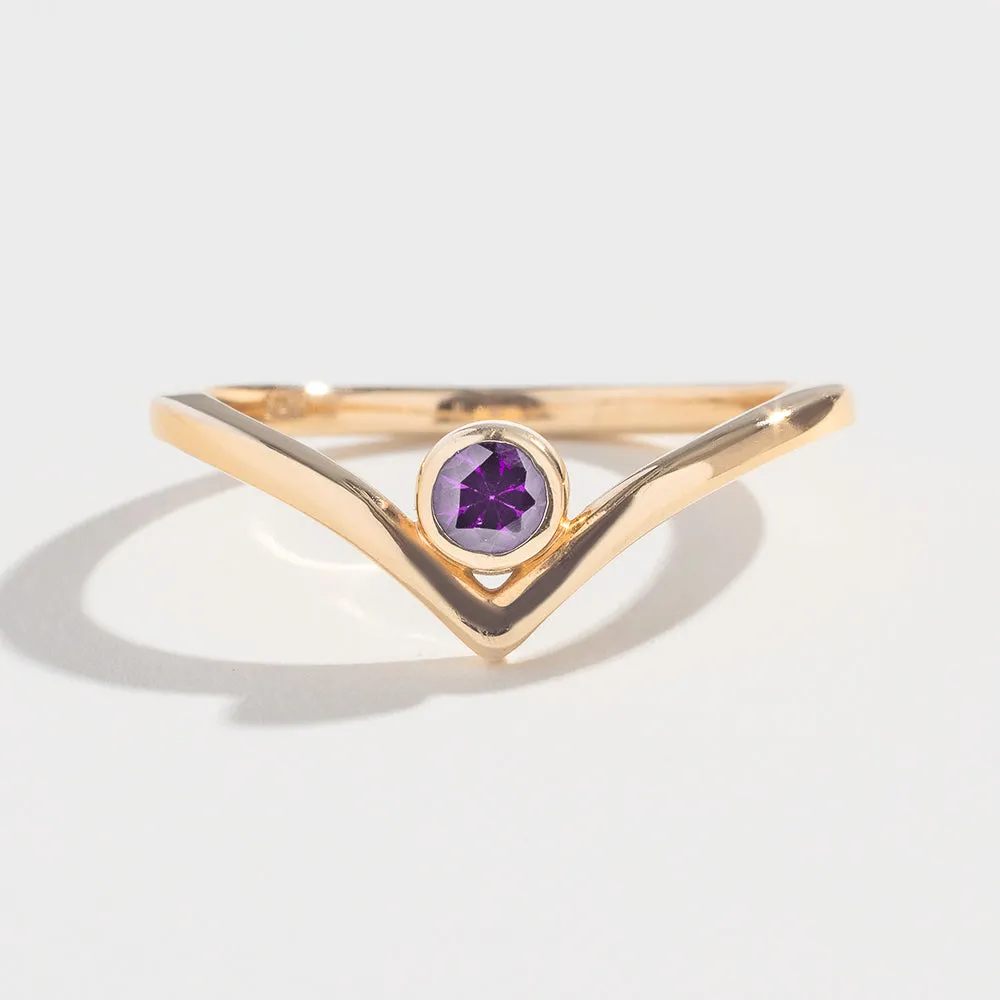 SOLITAIRE CHEVRON RING | 14K GOLD | AMETHYST