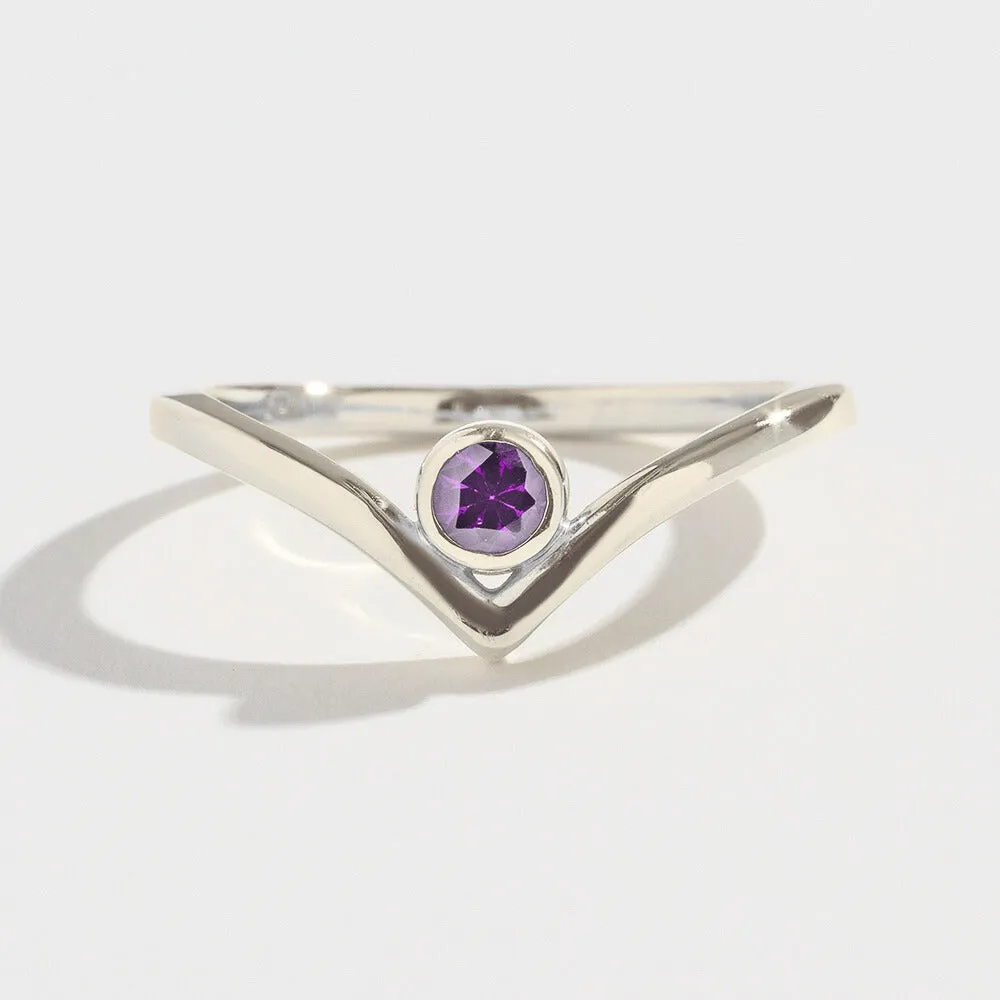 SOLITAIRE CHEVRON RING | 14K GOLD | AMETHYST