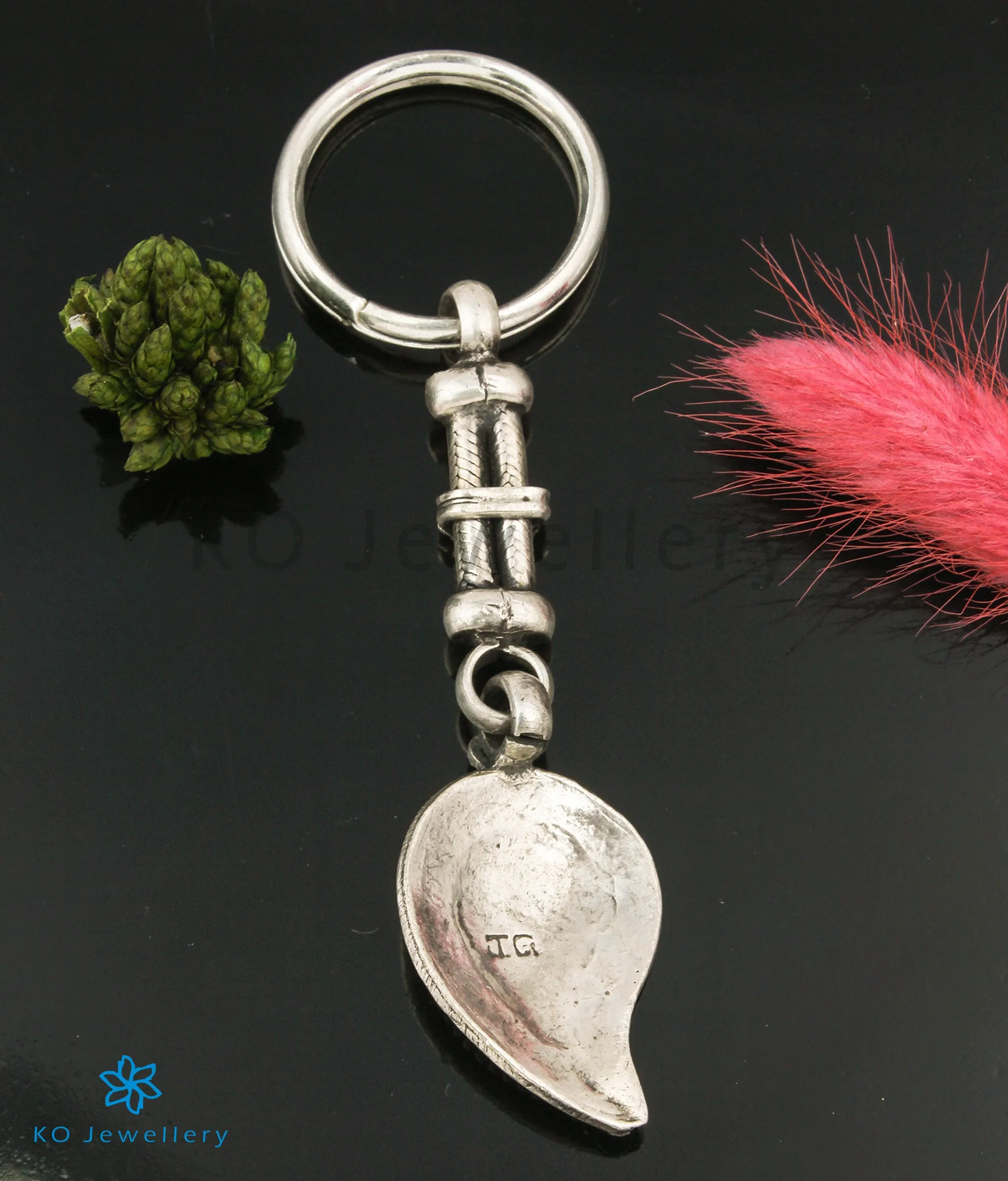 The Amra Antique Silver Key Chain