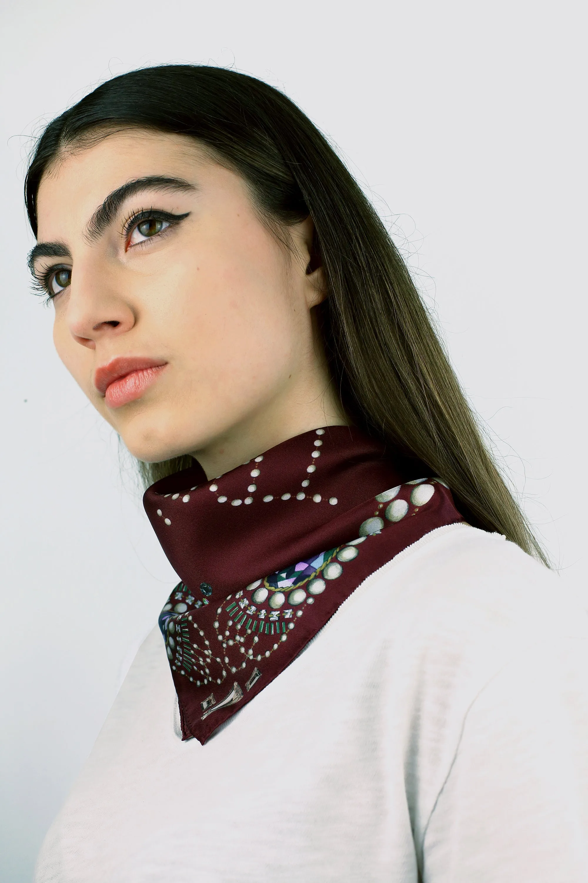 Très Brillante / Bordeaux Silk Scarf
