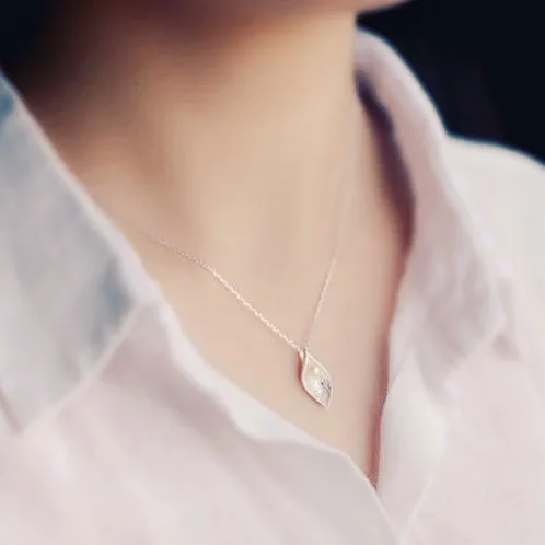 Tulip Pearl Necklace