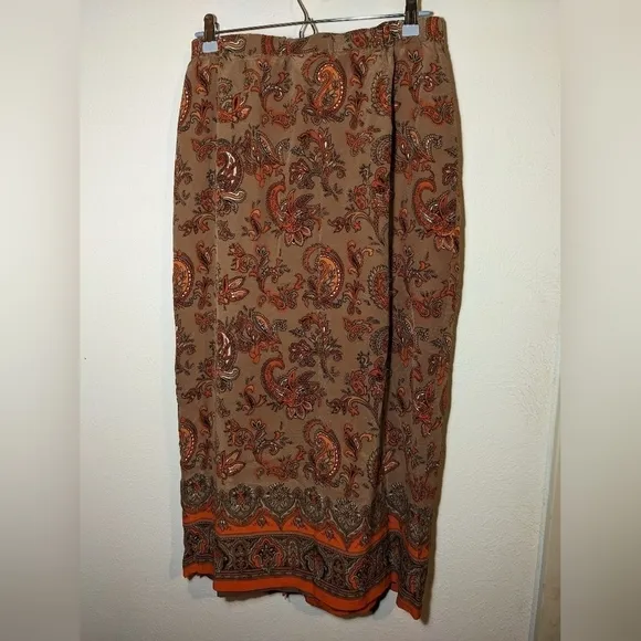 Vintage 100% silk midi paisley skirt