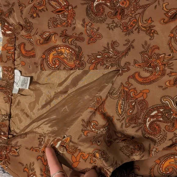 Vintage 100% silk midi paisley skirt