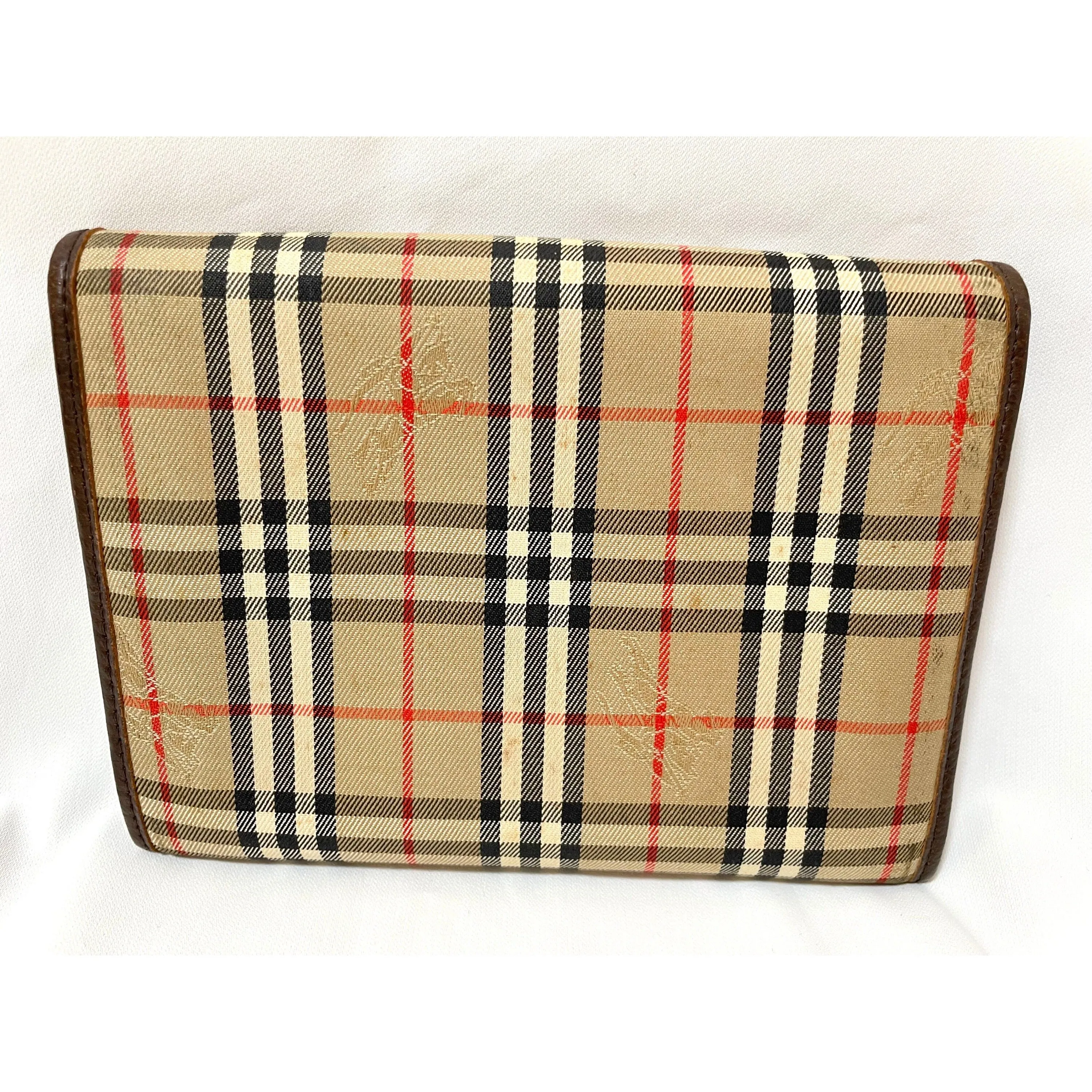 Vintage Burberry classic beige nova check fabric mini clutch wallet purse leather trimmings. Unisex purse. 051206ya1