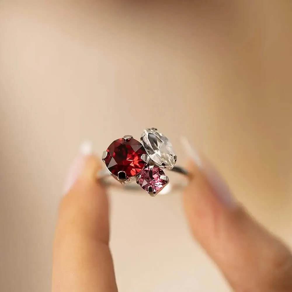 Vintage Design Slim Band Ring with Zircon Crystals