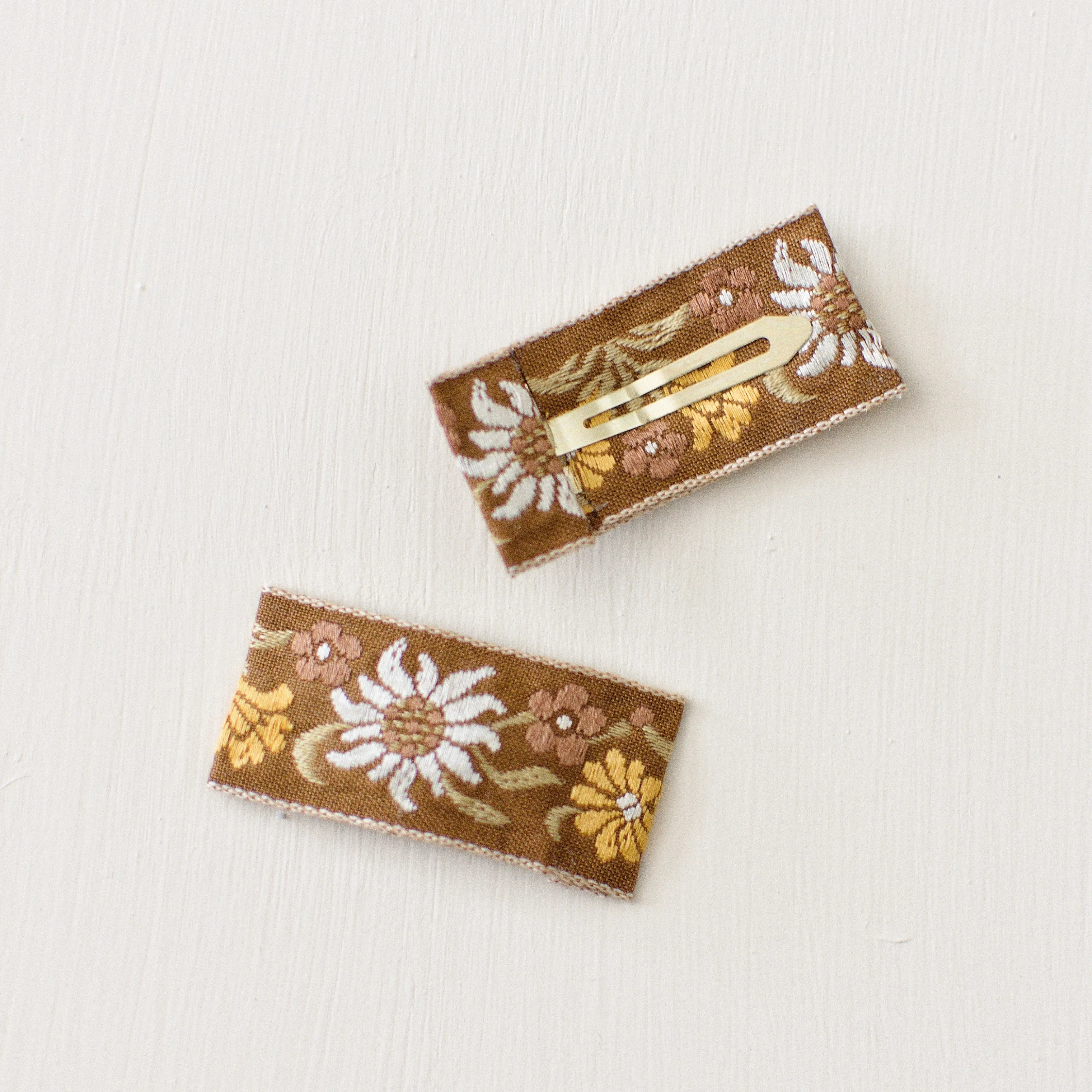 Vintage Japanese Ribbon 2in Snap Clip