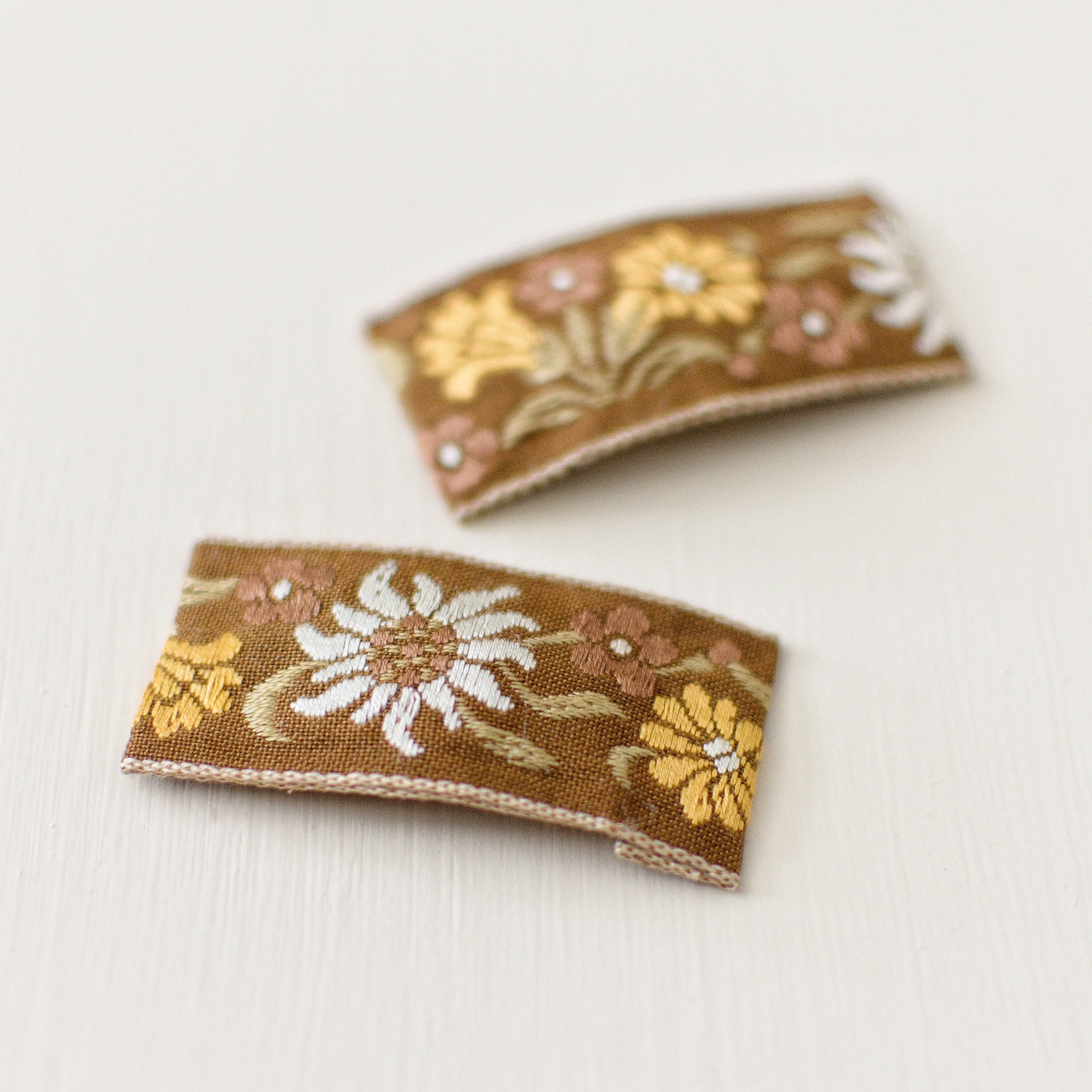Vintage Japanese Ribbon 2in Snap Clip