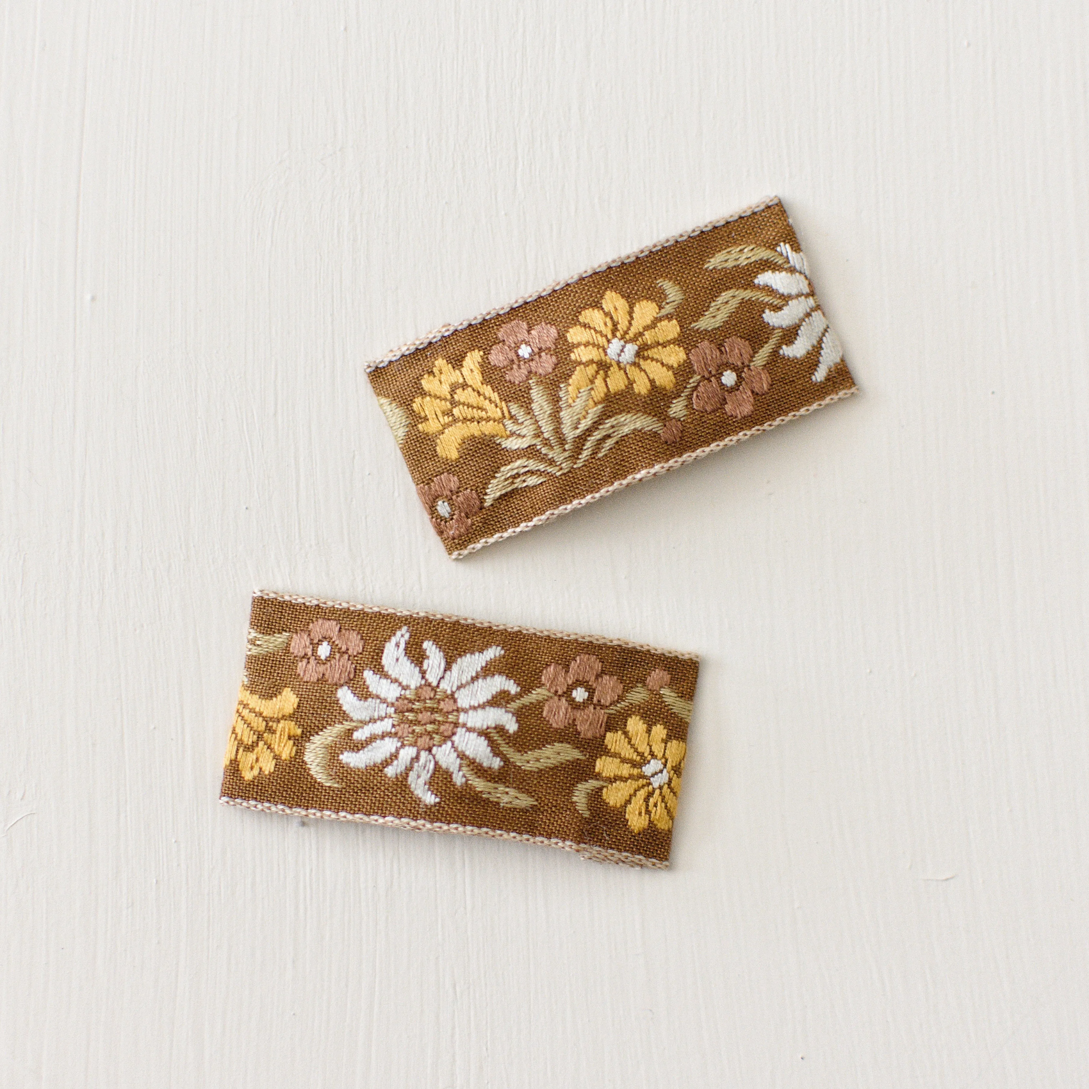 Vintage Japanese Ribbon 2in Snap Clip
