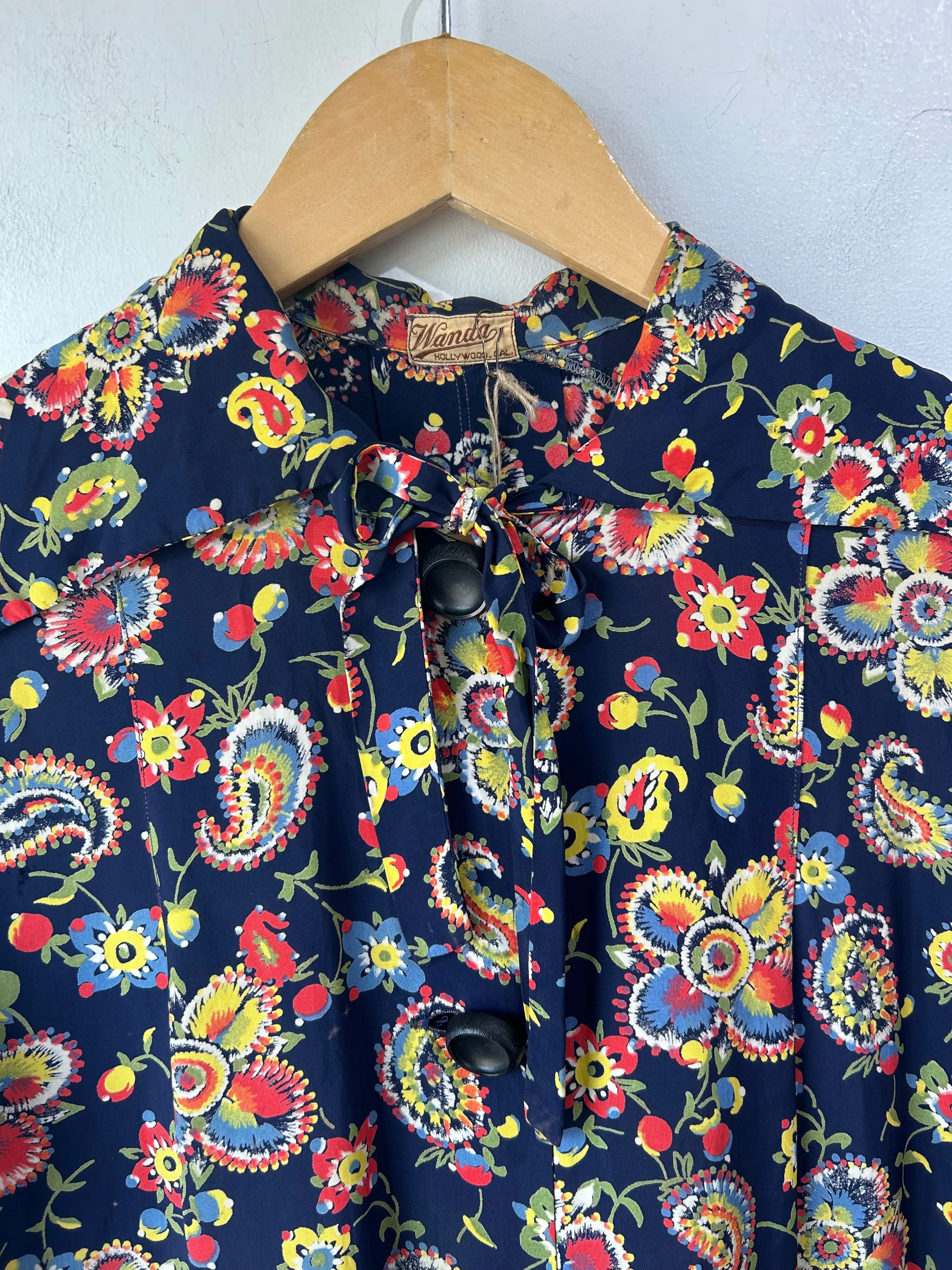 Vintage Wanda 1940's Cold Rayon Paisley Housecoat